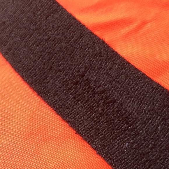 Columbia web belt 1.5”x46” black w gunmetal black buckle bottle cap opener - Picture 12 of 15